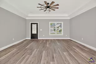 143 Village Cir, Cochran, GA 31014 - Photo 10