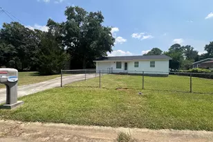 110 Trinity Dr, Warner Robins, GA 31088 - Photo 2
