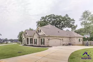 208 Buckhead Frst Dr, Warner Robins, GA 31088 - Photo 2