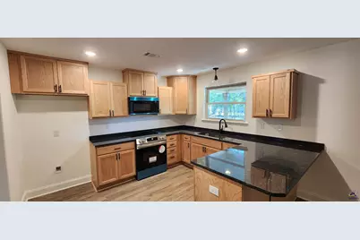 110 Eastlake Drive, Warner Robins, GA 31093 - Photo 2