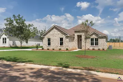 4 Pleasant Oaks Drive, Perry, GA 31069 - Photo 2