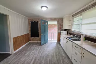1056 Tommy Purvis Jr Dr, Reynolds, GA 31076 - Photo 6