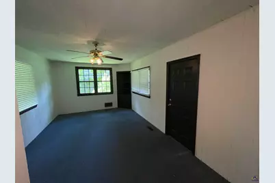 110 W Peter Street, Cochran, GA 31014 - Photo 14