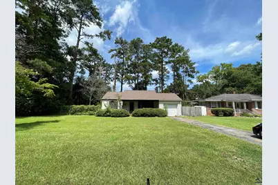 110 W Peter Street, Cochran, GA 31014 - Photo 1
