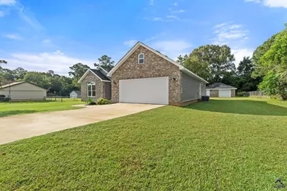 114 Water Drive, Warner Robins, GA 31088 - Photo 2