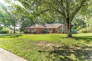 227 Crestwood Cir, Centerville, GA 31028 - Photo 2