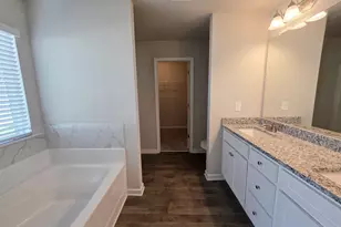 136 Red Birch LN, Warner Robins, GA 31093 - Photo 12