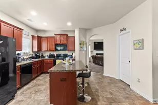 610 Regatta Dr, Byron, GA 31008 - Photo 18