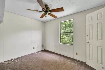 201 Midway Rd, Barnesville, GA 30204 - Photo 26