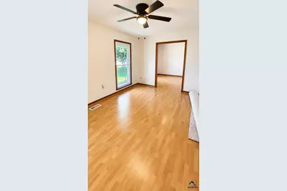 105 Auburn Drive, Warner Robins, GA 31093 - Photo 4