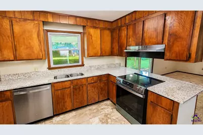 105 Auburn Drive, Warner Robins, GA 31093 - Photo 6