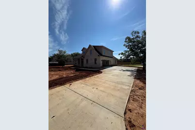 8 Pleasant Oaks Drive, Perry, GA 31069 - Photo 2