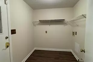 327 Bonnie Dr, Warner Robins, GA 31088 - Photo 16