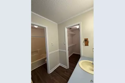 327 Bonnie Drive, Warner Robins, GA 31088 - Photo 8
