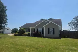 114 Grindstaff Dr, Bonaire, GA 31005 - Photo 2