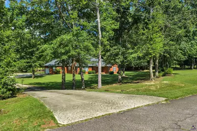 109 Devereaux Drive, Perry, GA 31069 - Photo 2