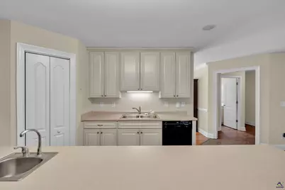 109 Devereaux Drive, Perry, GA 31069 - Photo 12