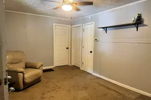 1189 SE Desota St, Gainesville, GA 30501 - Photo 4