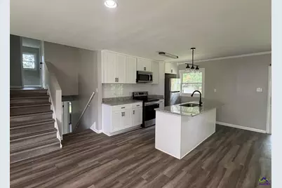 215 Sunnydale Drive, Warner Robins, GA 31088 - Photo 2