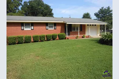 301 E Imperial Circle, Warner Robins, GA 31093 - Photo 1