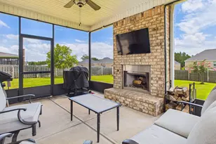 718 Bedfordshire Ln, Bonaire, GA 31005 - Photo 2