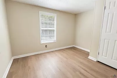 165 Giles Circle, Byron, GA 31008 - Photo 16