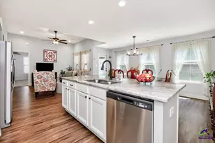 209 Red Tail Cir, Byron, GA 31008 - Photo 18