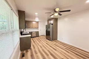 105 Woodsdale, Warner Robins, GA 31088 - Photo 4