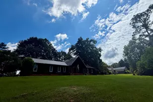 910 Pineridge Dr, Montezuma, GA 31063 - Photo 2
