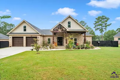 11 Maple St, Hawkinsville, GA 31036 - Photo 1
