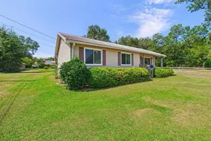 613 Duncan Ave, Unadilla, GA 31091 - Photo 2