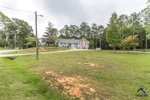 71 Mansfield Dr, Hawkinsville, GA 31036 - Photo 2