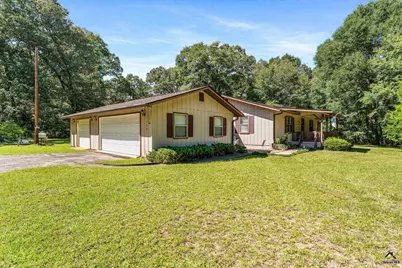 108 Waldorf Drive, Perry, GA 31069 - Photo 2