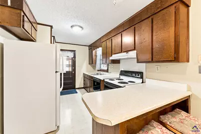 108 Waldorf Drive, Perry, GA 31069 - Photo 16