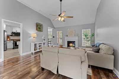 318 Christopher Luke Circle, Perry, GA 31069 - Photo 8