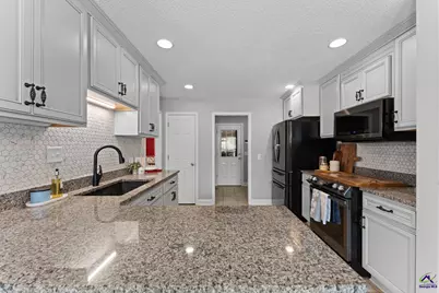 318 Christopher Luke Circle, Perry, GA 31069 - Photo 16