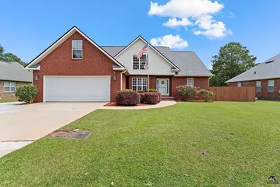 318 Christopher Luke Circle, Perry, GA 31069 - Photo 1