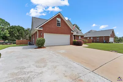 318 Christopher Luke Circle, Perry, GA 31069 - Photo 2