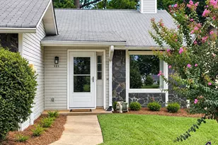 121 Pleasant Hill Ct, Warner Robins, GA 31088 - Photo 2