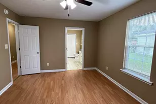 304 Spring Creek Dr, Perry, GA 31069 - Photo 2