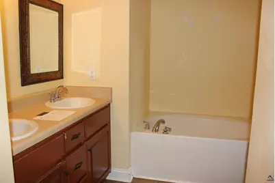 205 Gayla Ct, Warner Robins, GA 31088 - Photo 8