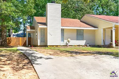 233 Somerset Drive, Warner Robins, GA 31088 - Photo 2