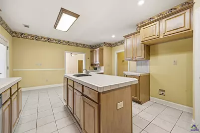 127 S Live Oak Cir Circle, Byron, GA 31008 - Photo 14