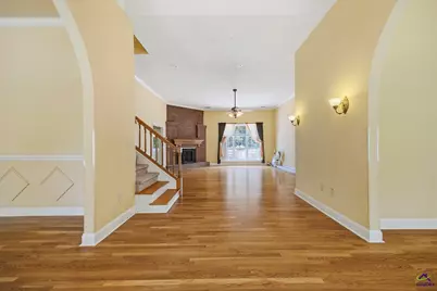 127 S Live Oak Cir Circle, Byron, GA 31008 - Photo 8