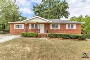 1662 Downing Cir, Macon, GA 31206 - Photo 1