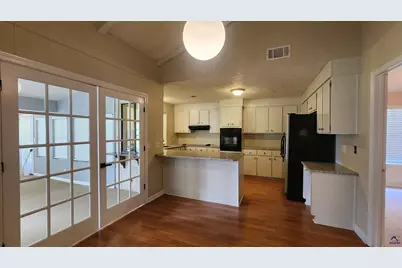 304 Lake Front Drive, Warner Robins, GA 31088 - Photo 12