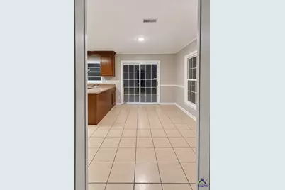 107 Princeton Road, Warner Robins, GA 31093 - Photo 2