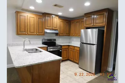402 Club Villa Court # 4, Kathleen, GA 31047 - Photo 4