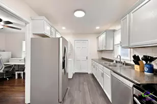 111 Benton, Warner Robins, GA 31088 - Photo 14