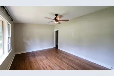 204 Springdale Drive, Warner Robins, GA 31088 - Photo 2